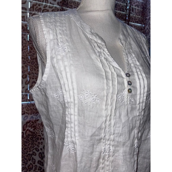 Women’s White Saint Tropez West Tank Top 🤍 - Picture 14 of 17